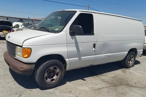 Photo of 2001 Ford E-150 Econoline