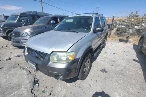 Photo of 2005 Ford Escape
