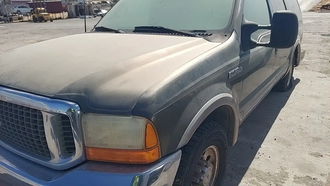 Photo of 2000 Ford Excursion