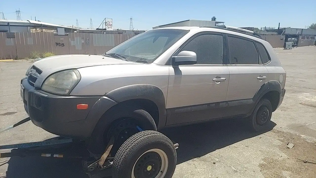 Photo of 2005 Hyundai Tucson