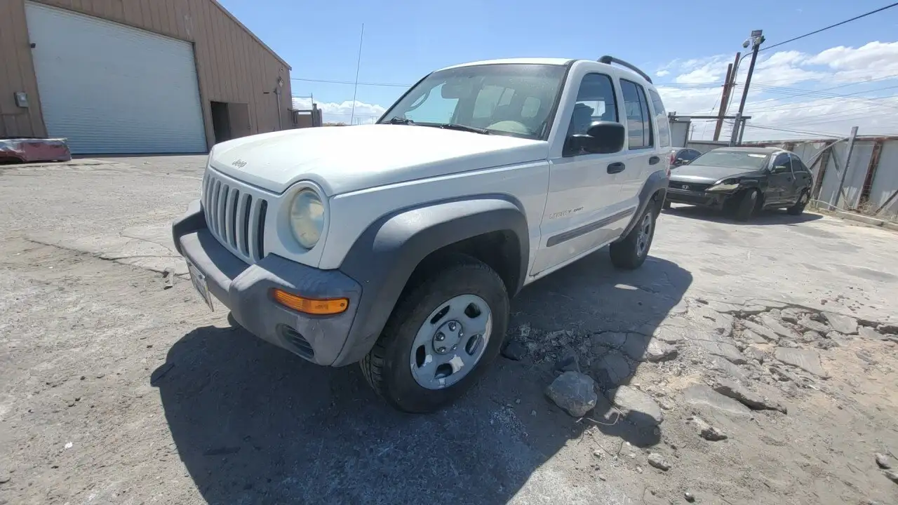 Photo of 2002 Jeep Liberty