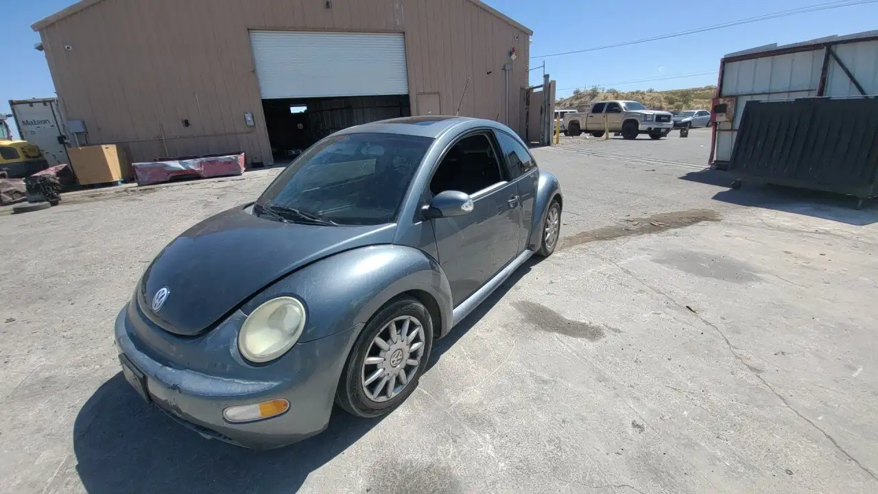 Photo of 2004 Volkswagen Beetle