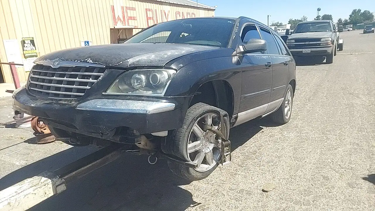 Photo of 2005 Chrysler Pacifica