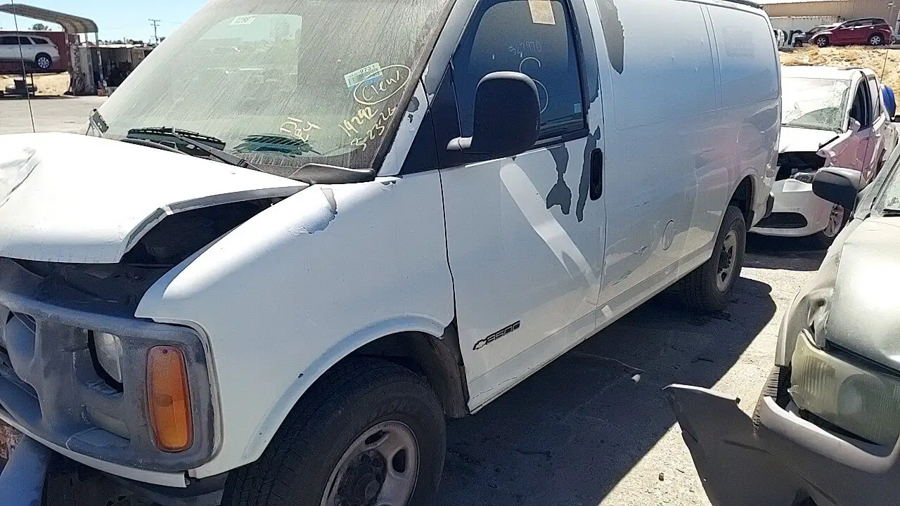 Photo of 2001 Chevrolet Express 3500