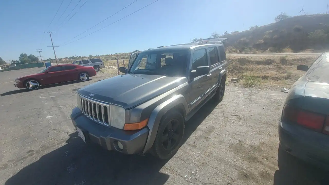 Photo of 2008 Jeep Commander