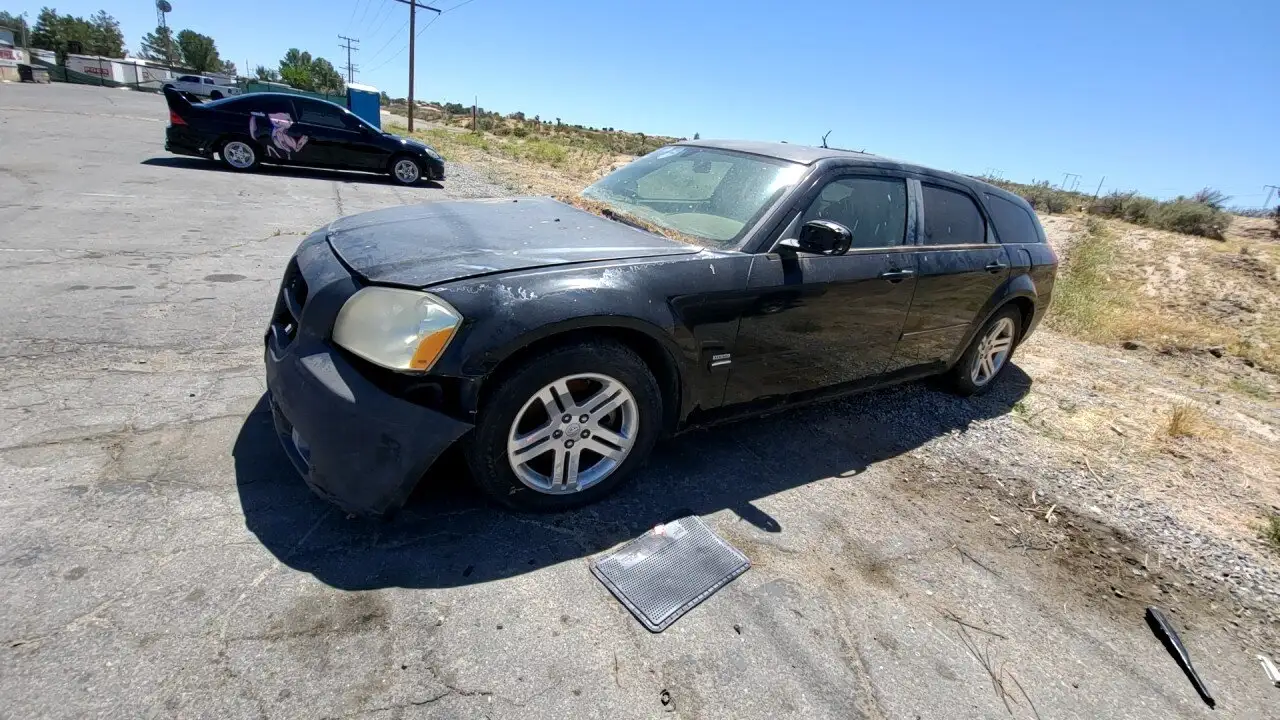 Photo of 2005 Dodge Magnum