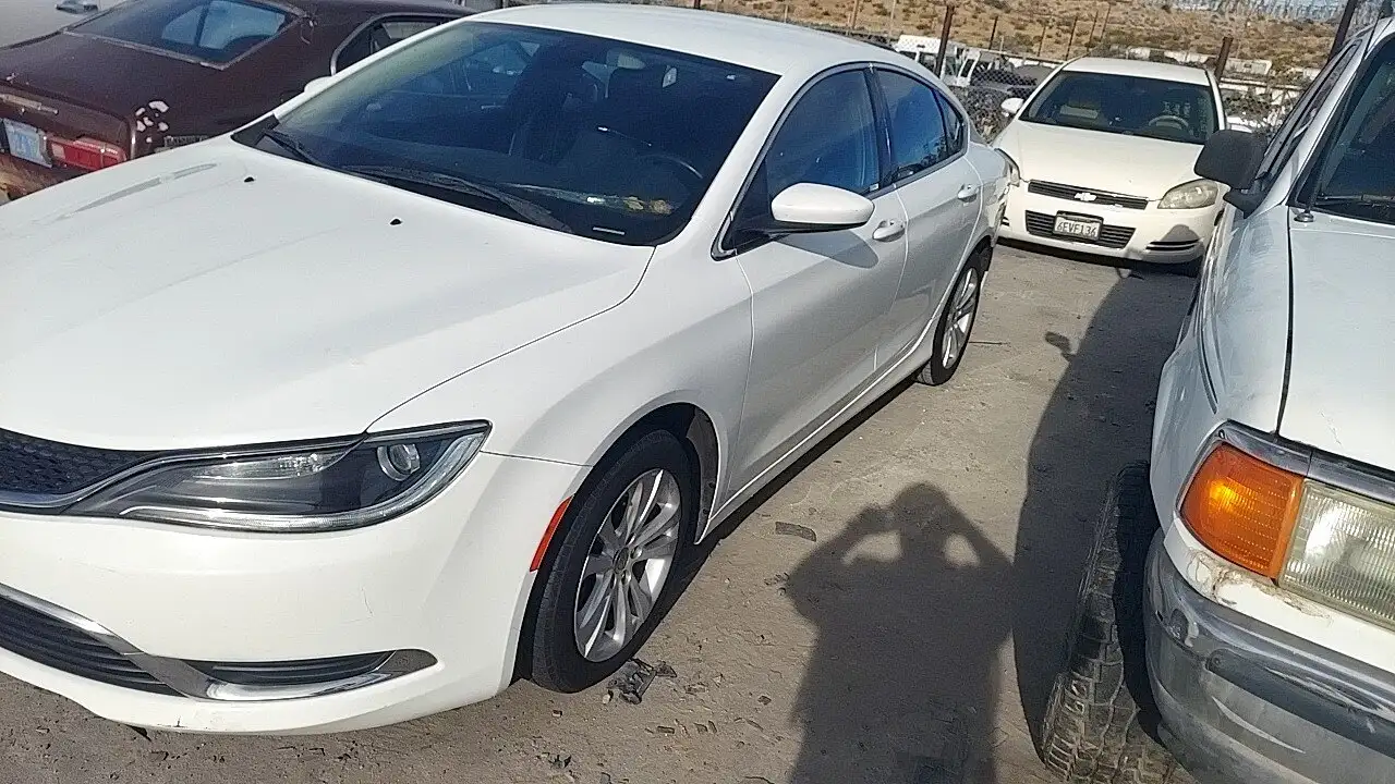 Photo of 2016 Chrysler 200