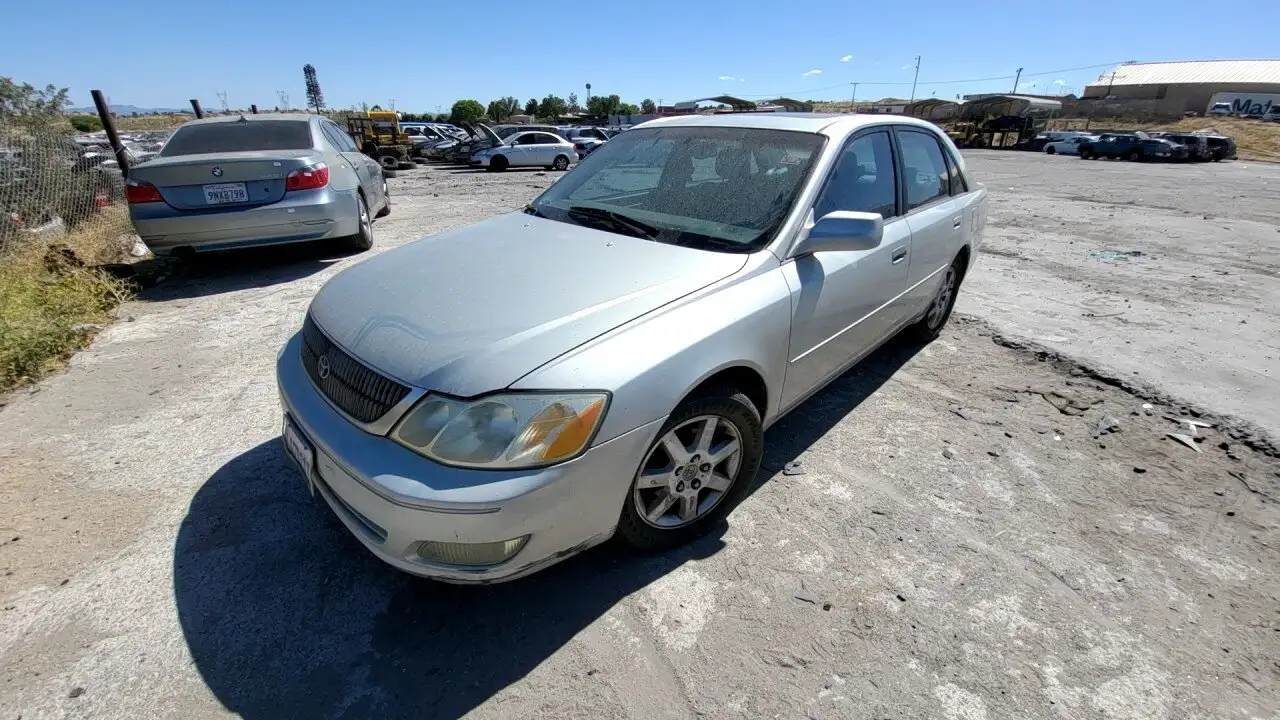 Photo of 2001 Toyota Avalon