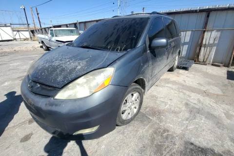 Photo of 2008 Toyota Sienna