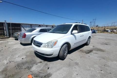 Photo of 2008 Hyundai Entourage