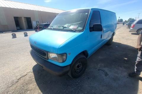 Photo of 2002 Ford E-150 Econoline