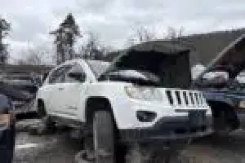 Photo of 2012 Jeep Compass