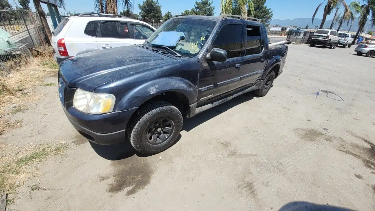 Photo of 2001 Ford Explorer Sport Trac