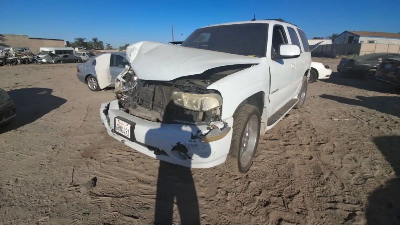 Photo of 2002 Chevrolet Tahoe