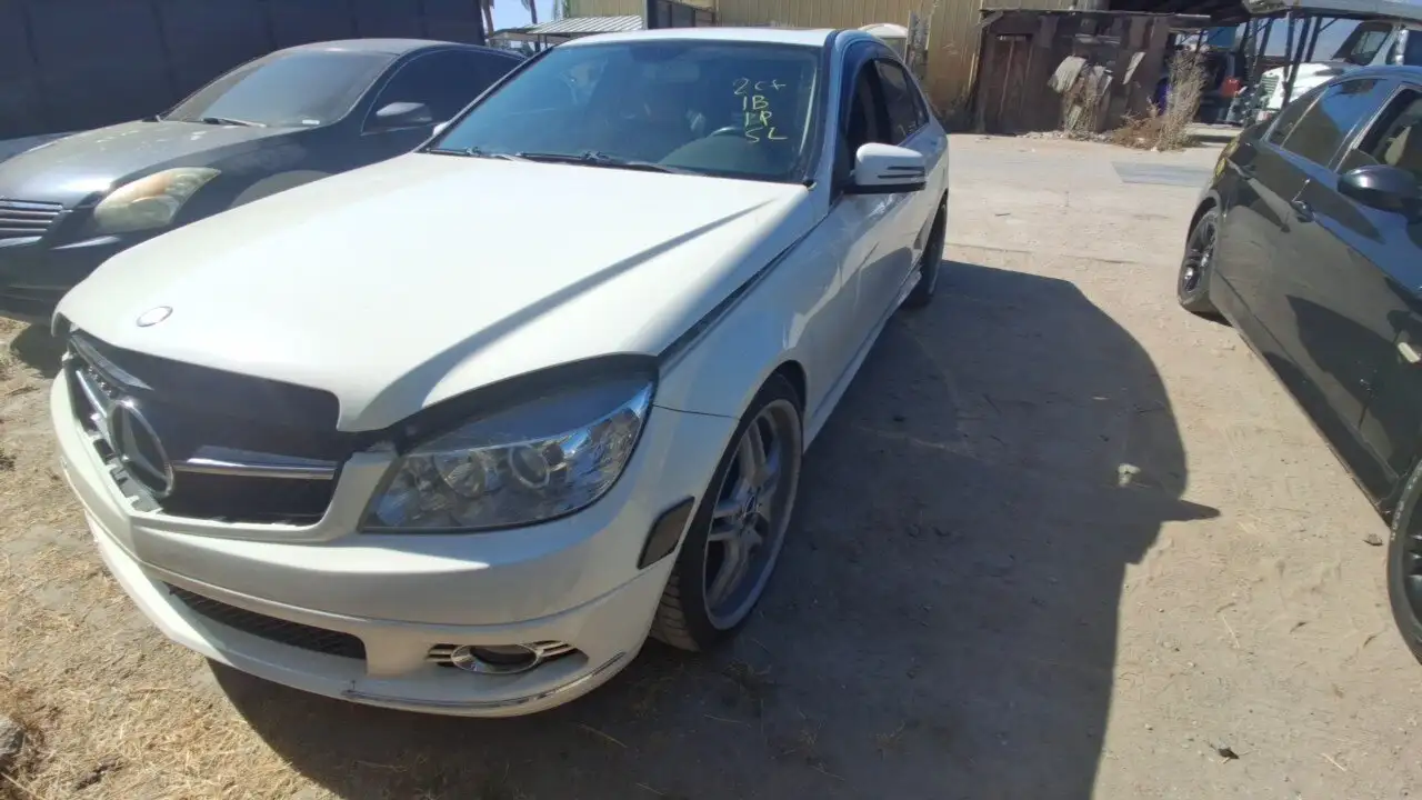 Photo of 2010 Mercedes-Benz C300