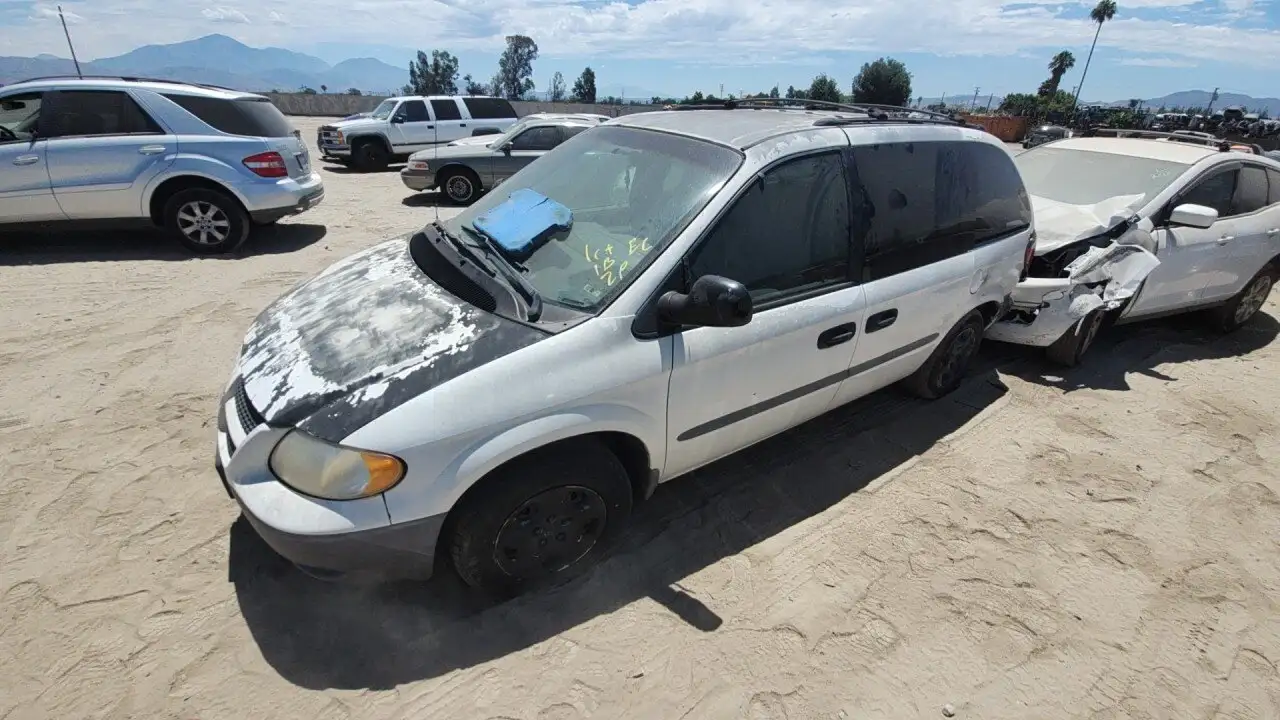 Photo of 2002 Dodge Caravan