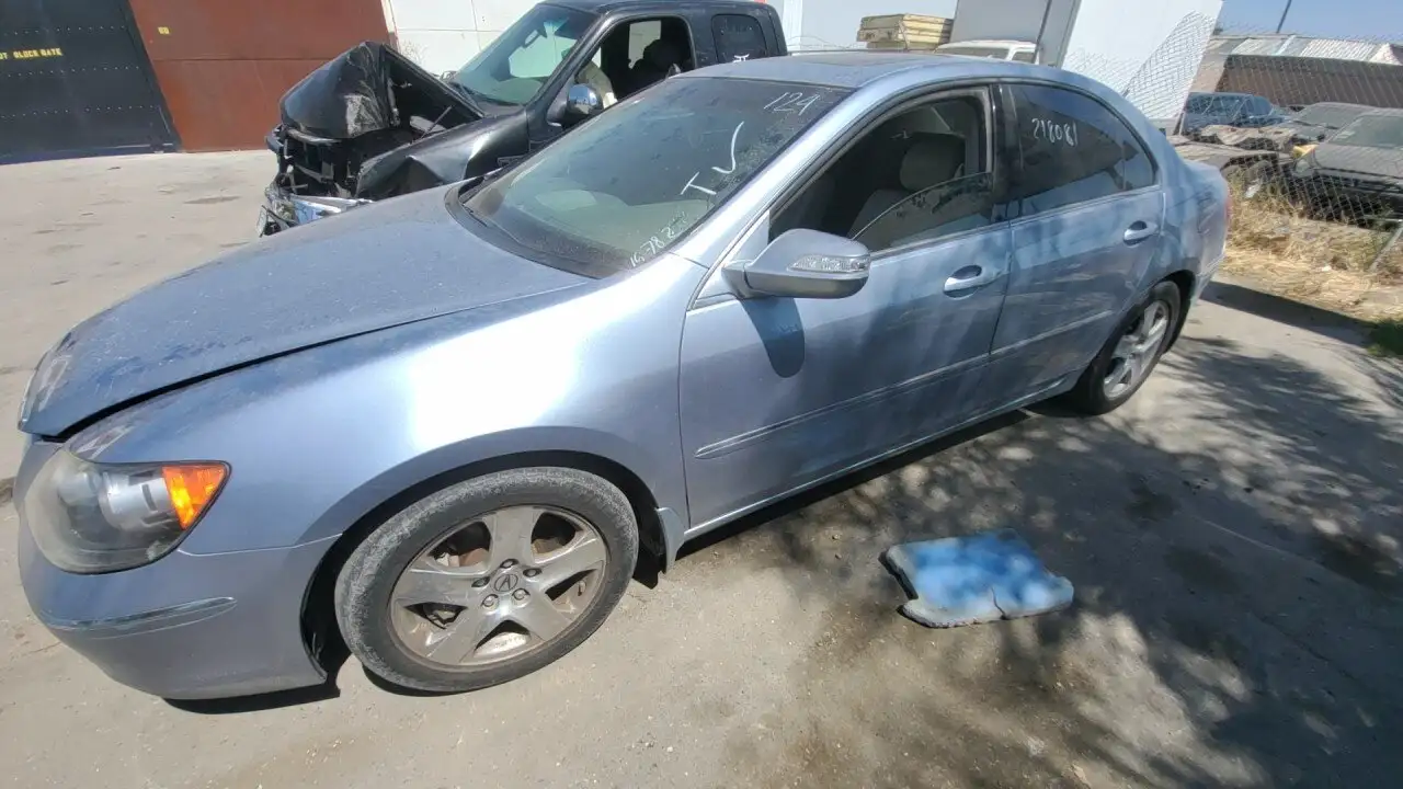 Photo of 2005 Acura Rl