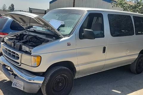 Photo of 1999 Ford E-350 Super Duty