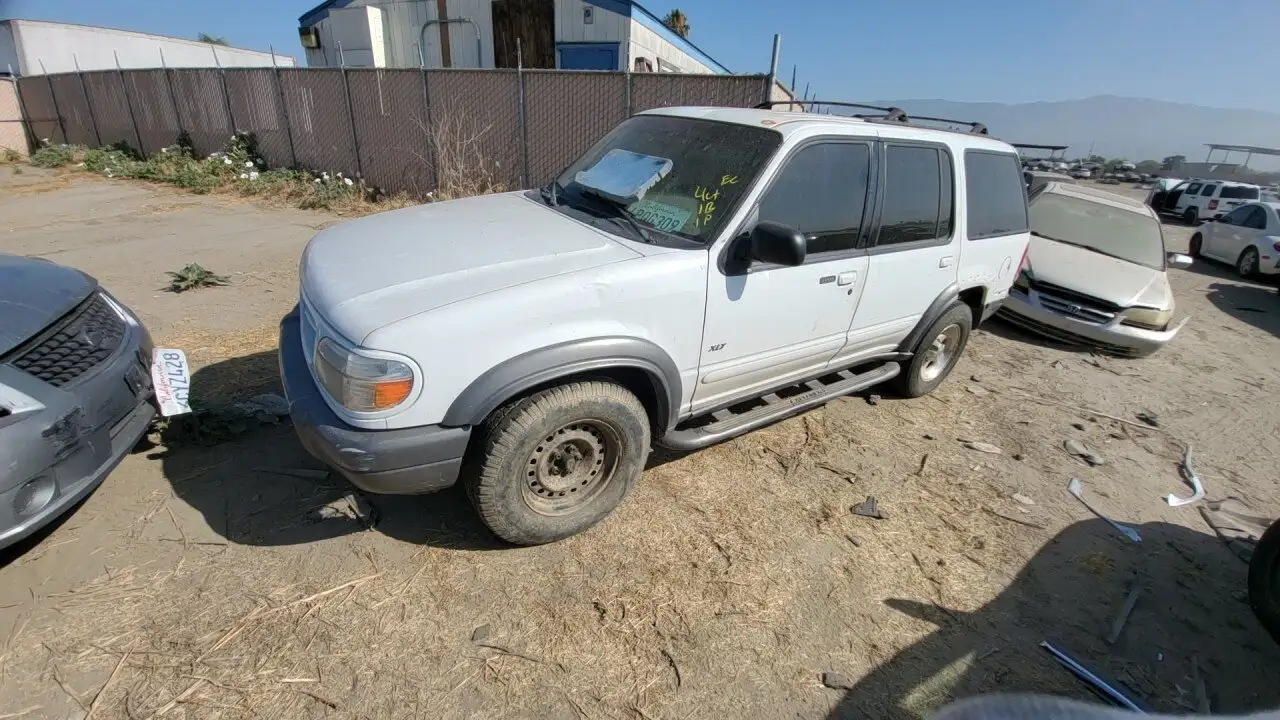 Photo of 2001 Ford Explorer