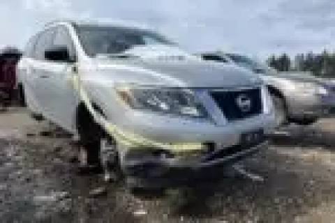 Photo of 2013 Nissan Pathfinder