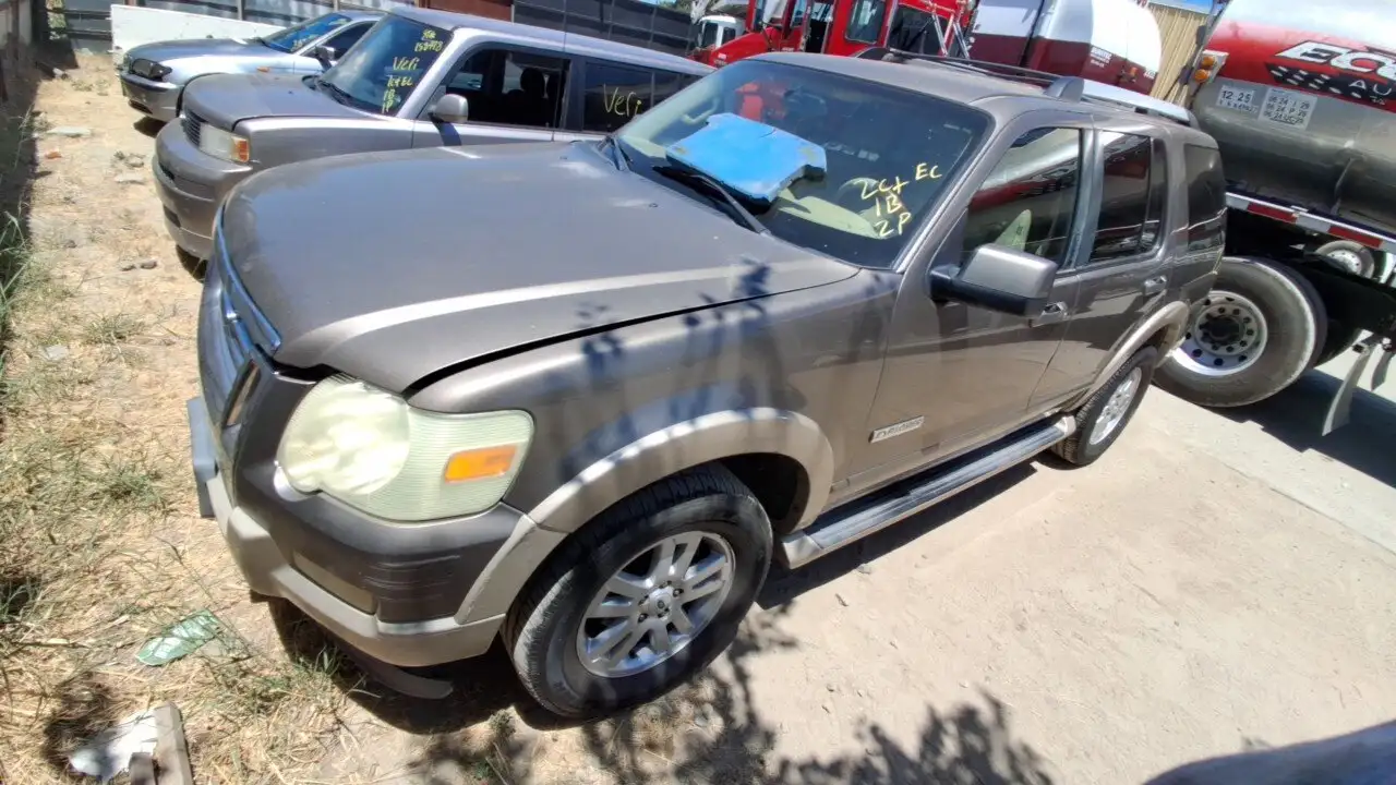 Photo of 2006 Ford Explorer