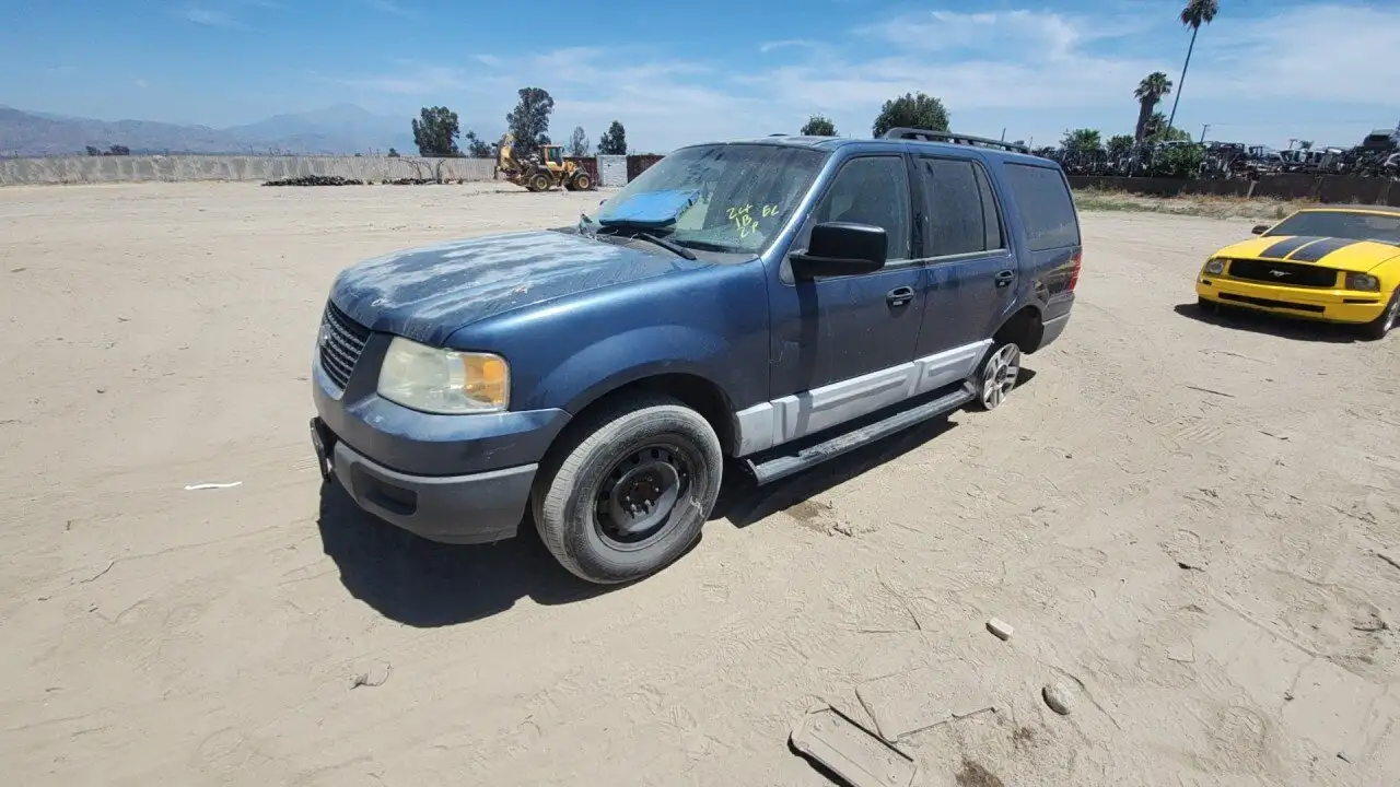 Photo of 2005 Ford Expedition