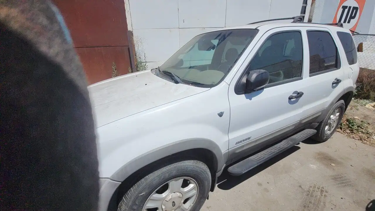 Photo of 2002 Ford Escape