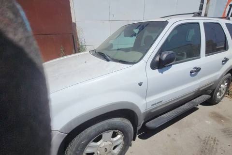 Photo of 2002 Ford Escape