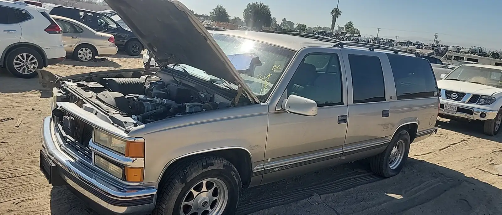 Photo of 1999 Chevrolet C1500 Suburban