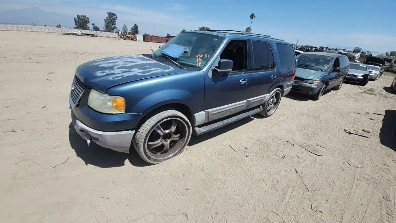 Photo of 2004 Ford Expedition