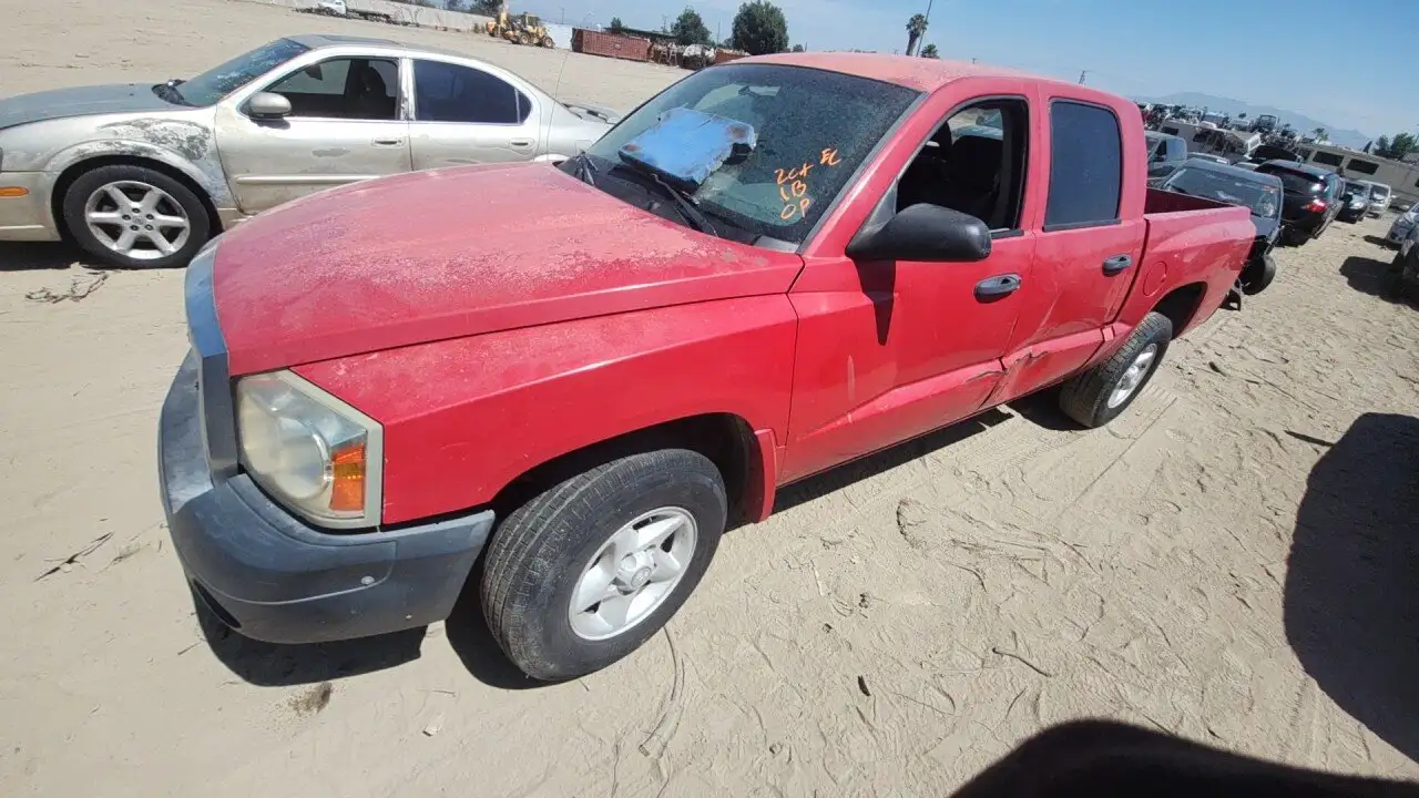 Photo of 2005 Dodge Dakota