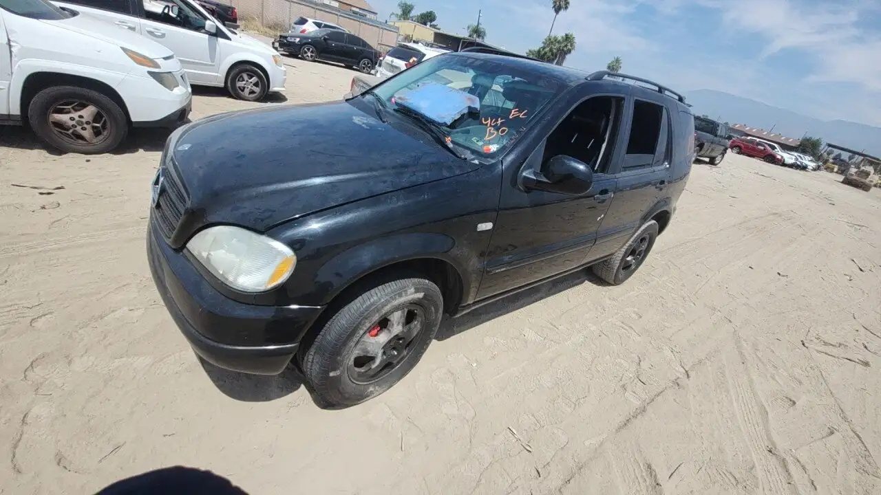 Photo of 2000 Mercedes-Benz Ml430