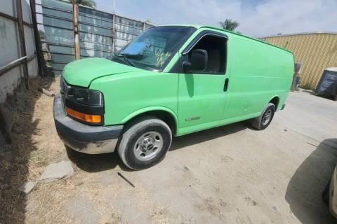 Photo of 2005 Gmc Savana 2500