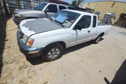 Photo of 2000 Nissan Frontier