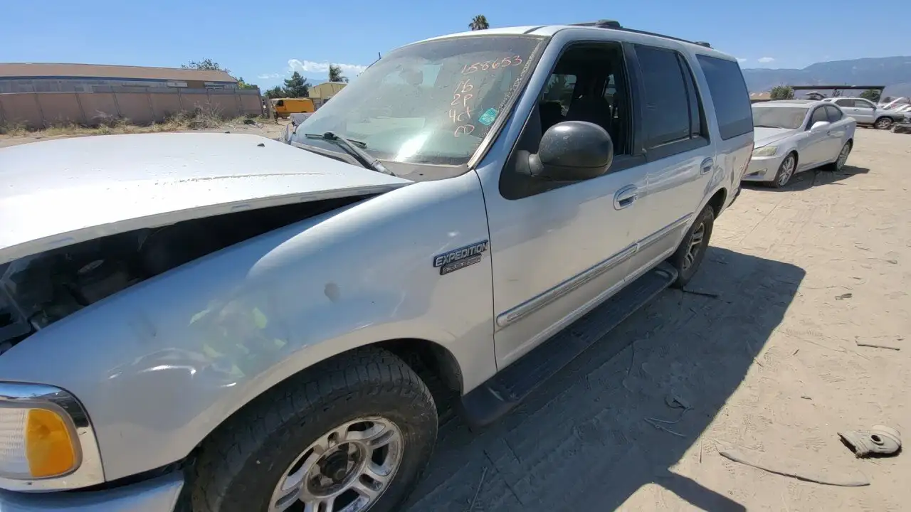Photo of 2002 Ford Expedition