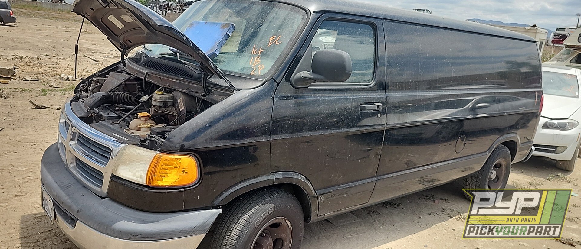 Photo of 1999 Dodge Ram 1500 Van