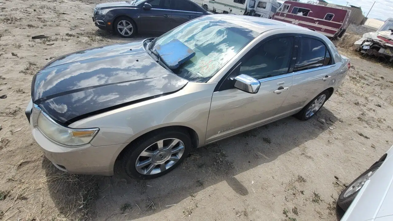 Photo of 2006 Lincoln Zephyr