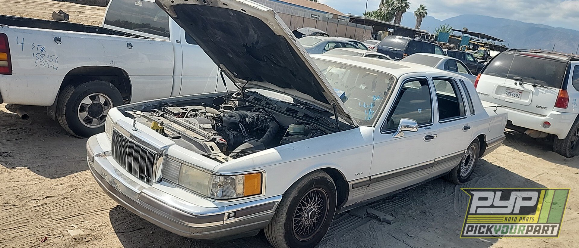 Photo of 1990 Lincoln Town Car