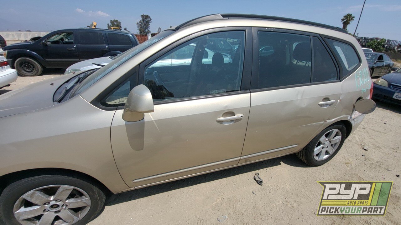 Photo of 2008 Kia Rondo