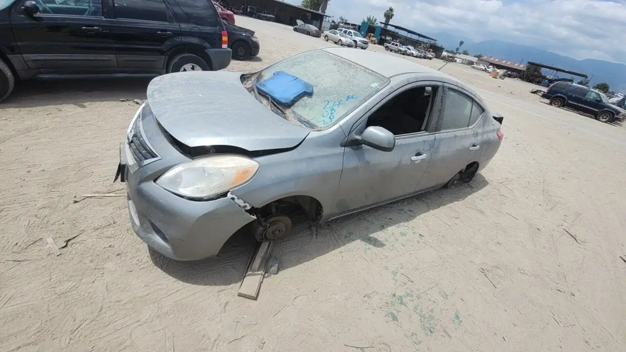 Photo of 2012 Nissan Versa