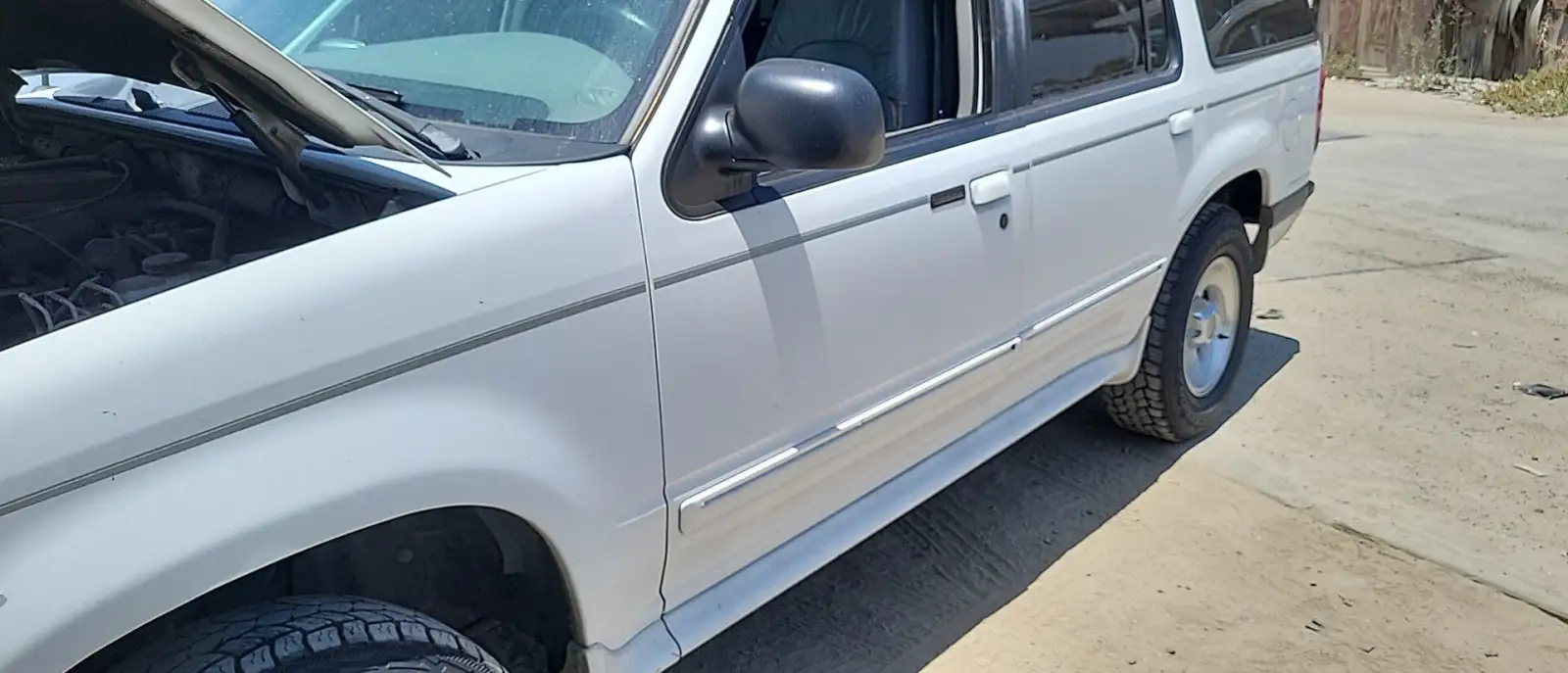 Photo of 1998 Ford Explorer