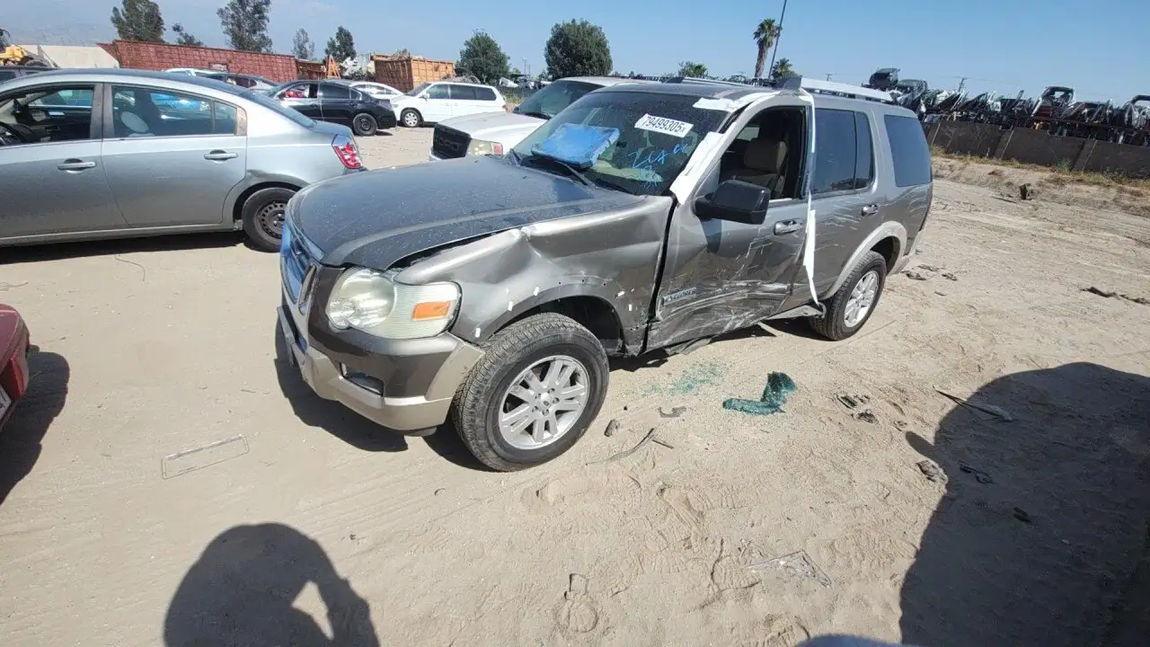 Photo of 2006 Ford Explorer