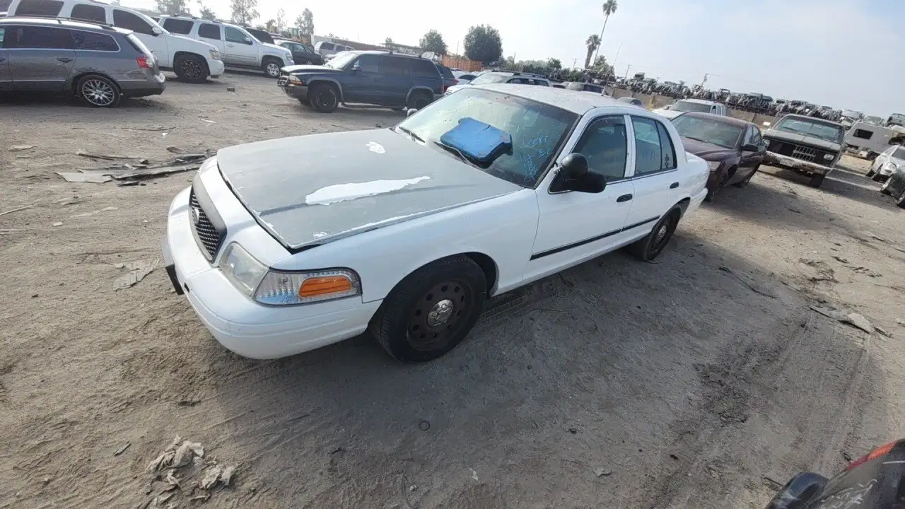 Photo of 2009 Ford Crown Victoria