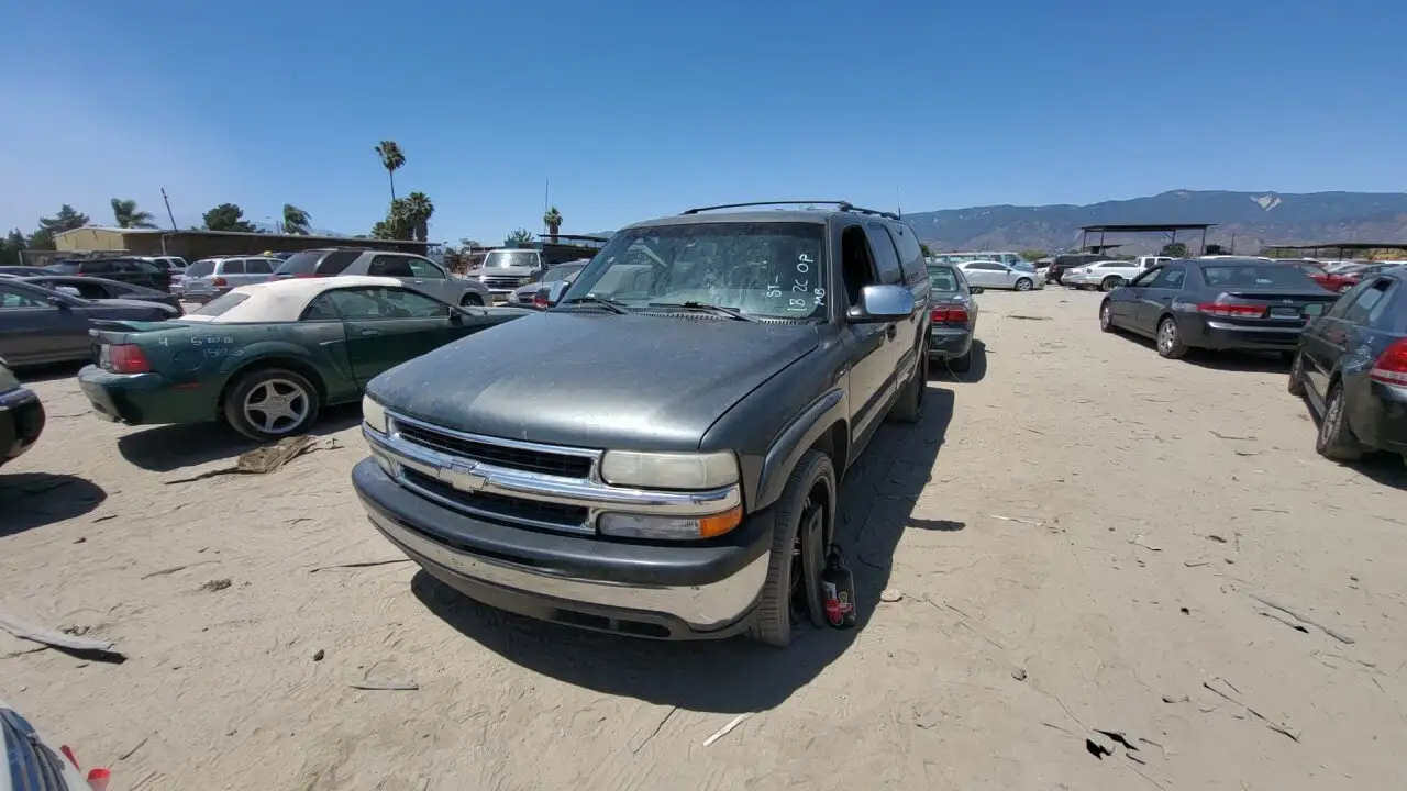 Photo of 2001 Chevrolet Suburban 1500
