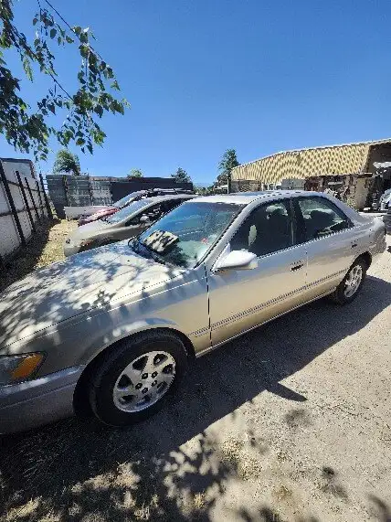 Photo of 1999 Toyota Camry