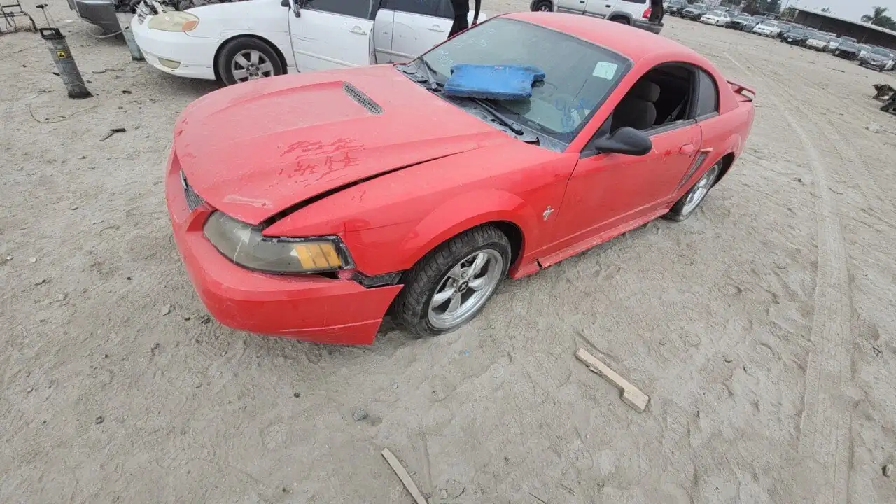 Photo of 2001 Ford Mustang