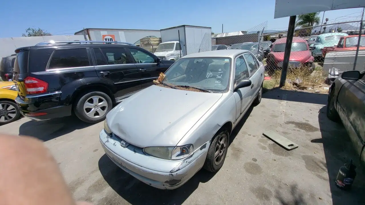 Photo of 2002 Chevrolet Prizm