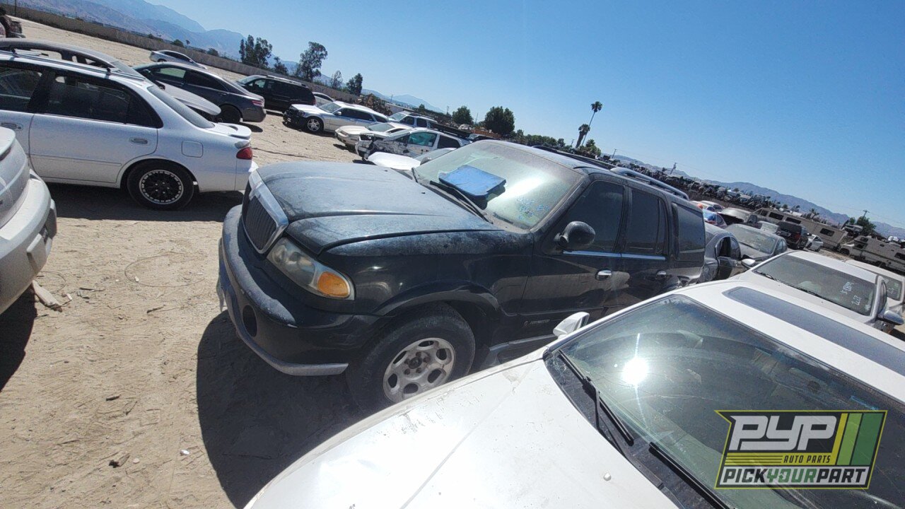 Photo of 2000 Lincoln Navigator