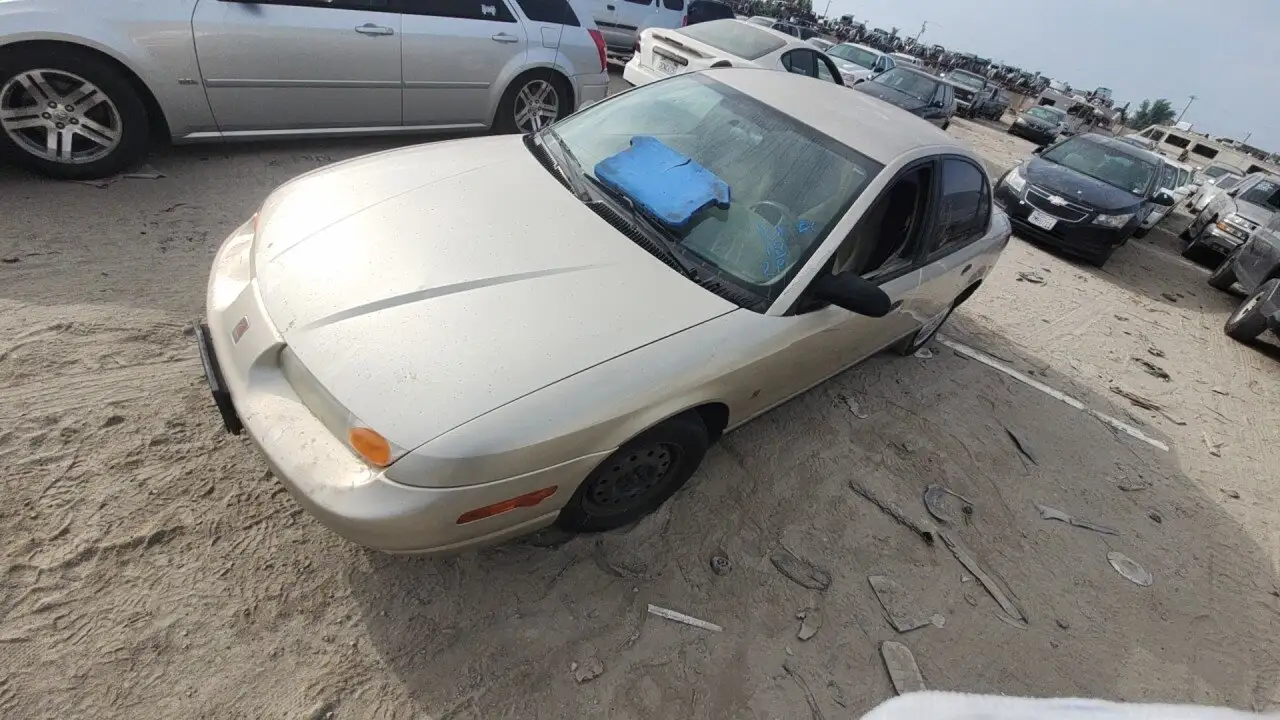 Photo of 2000 Saturn Sl1