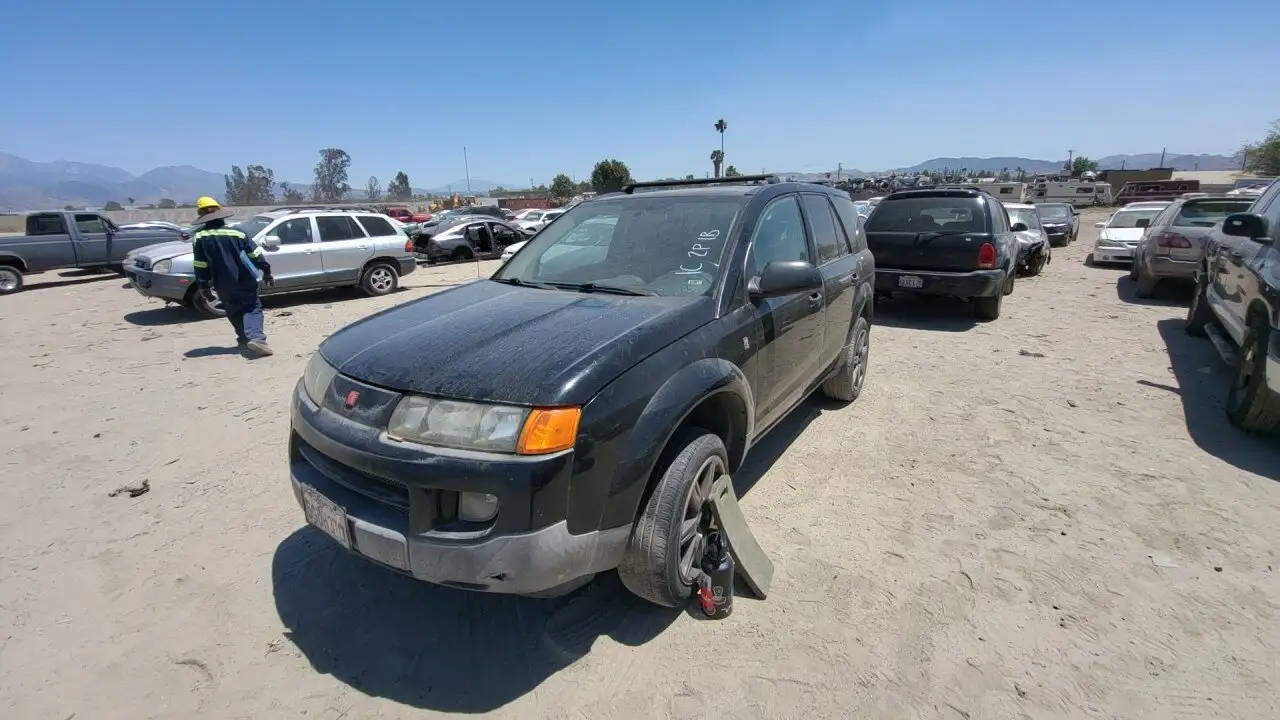 Photo of 2004 Saturn Vue